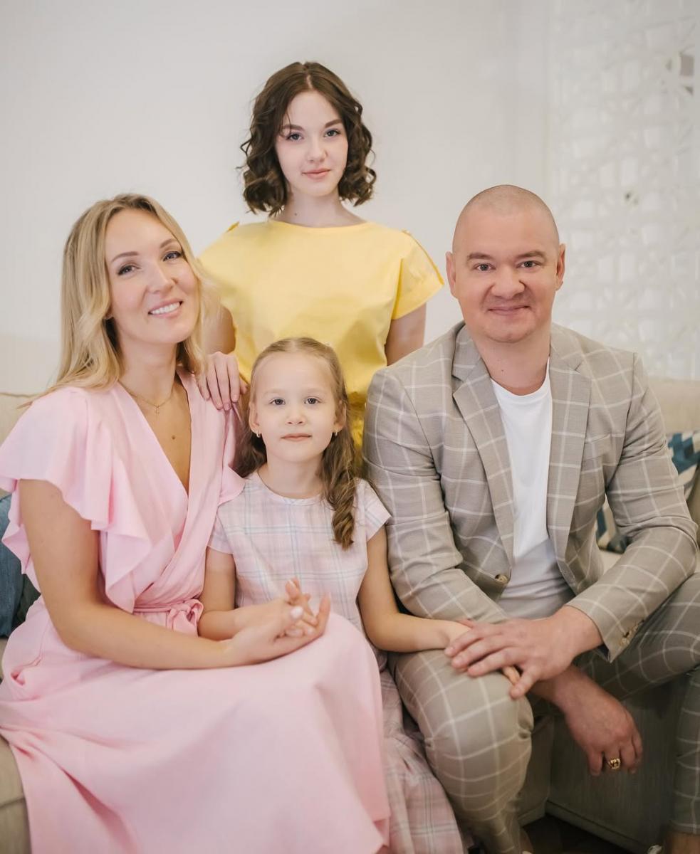 Евгений Кошевой с родными Евгений Кошевой с родными