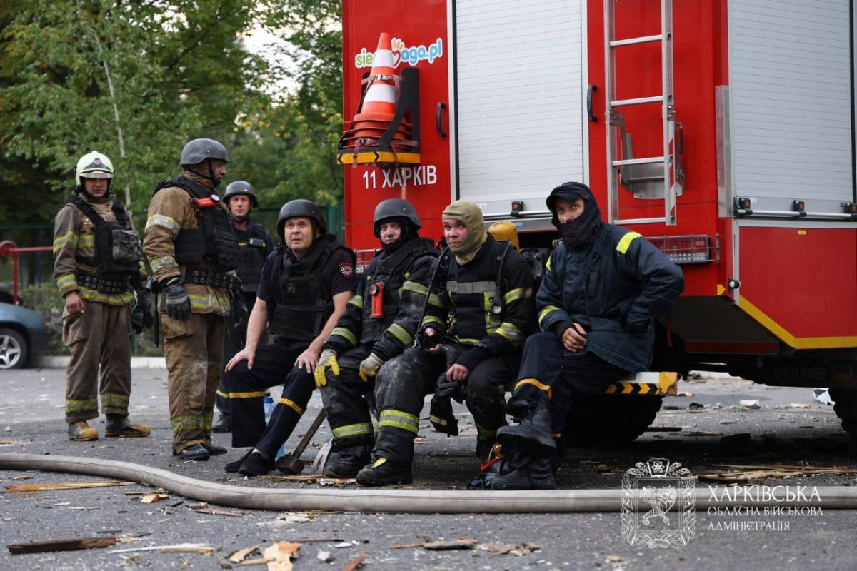 Наслідки ворожого удару по Індустріальному району Харкова вранці 18 серпня 2025 Наслідки ворожого удару по Індустріальному району Харкова вранці 18 серпня 2025