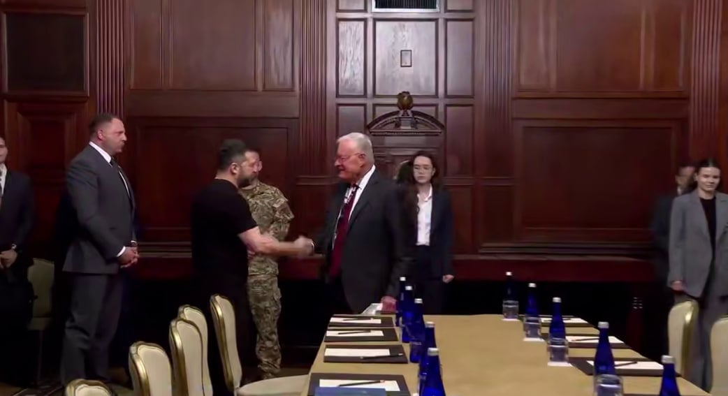 Переговоры Зеленского и Трампа в Белом доме - онлайн трансляция решающей встречи Переговоры Зеленского и Трампа в Белом доме - онлайн трансляция решающей встречи