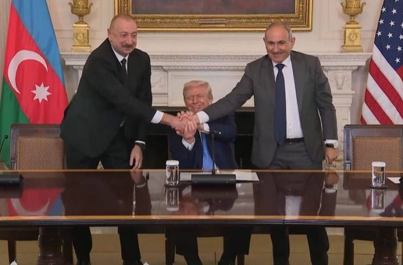 Алієв, Пашинян і Трамп підписали історичну тристоронню мирну угоду