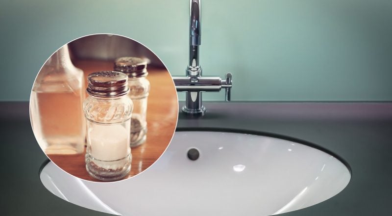 Вода не уходит в ванной: два простых средства решат проблему за час