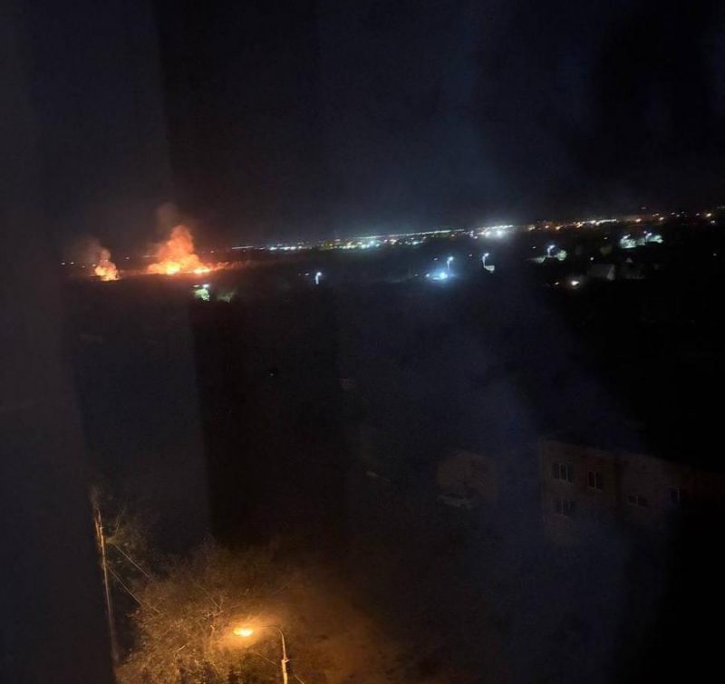 Дроны атаковали НПЗ в Волгограде: вспыхнул пожар