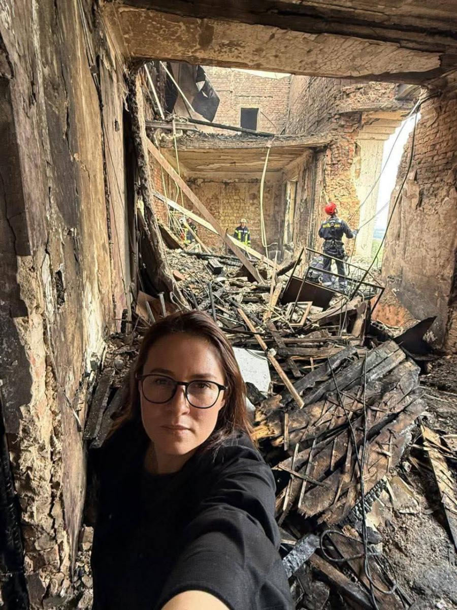 'Не повернути': Свириденко показала, як виглядає Кабмін зсередини після прильоту 'Не повернути': Свириденко показала, як виглядає Кабмін зсередини після прильоту