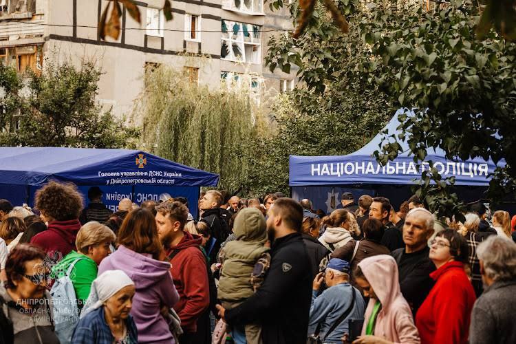 Наслідки удару по багатоповерхівці у Дніпрі в ніч проти 20 вересня 2025 року