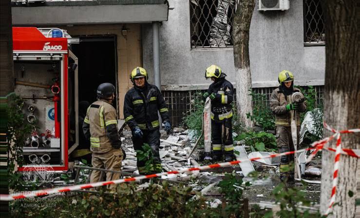 Наслідки удару по багатоповерхівці у Дніпрі в ніч проти 20 вересня 2025 року