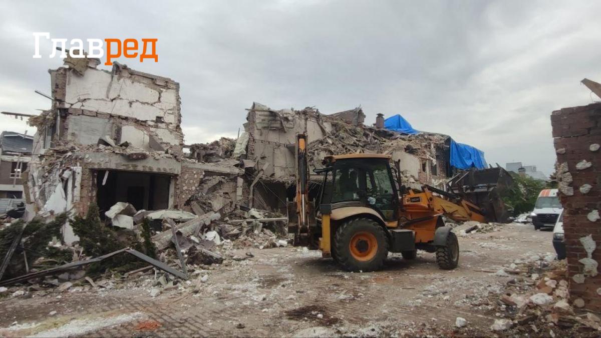 Наслідки російської атаки по Петропавлівській Борщагівці 28 вересня 2025 року