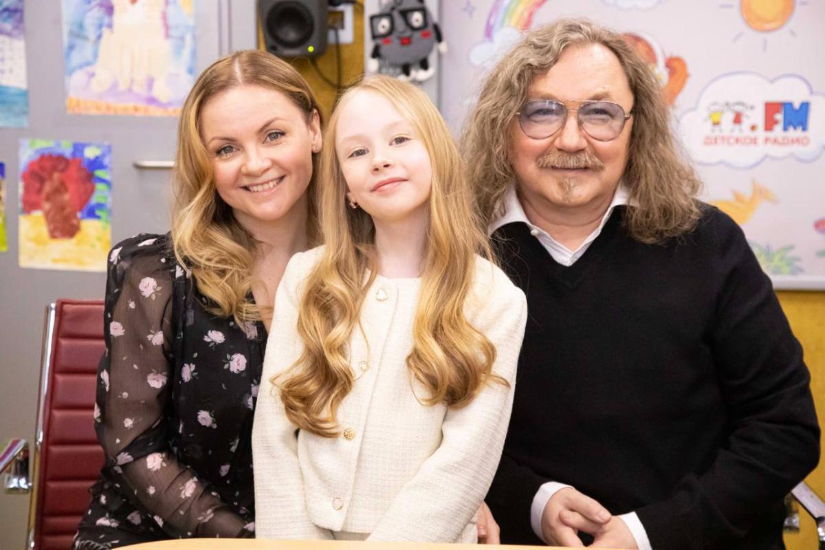 Ігор Ніколаєв з родиною