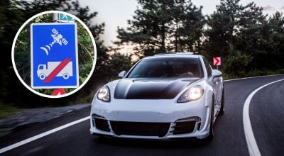 Незвичний дорожній знак із супутником помітили на дорогах - що він означає Незвичний дорожній знак із супутником помітили на дорогах - що він означає