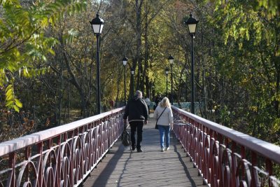 Температура начнет падать: синоптик назвала дату ощутимого похолодания