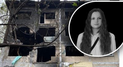 'Свічки, квіти й іграшки': кияни вшанували пам'ять загиблої від удару РФ 12-річної Саші 'Свічки, квіти й іграшки': кияни вшанували пам'ять загиблої від удару РФ 12-річної Саші