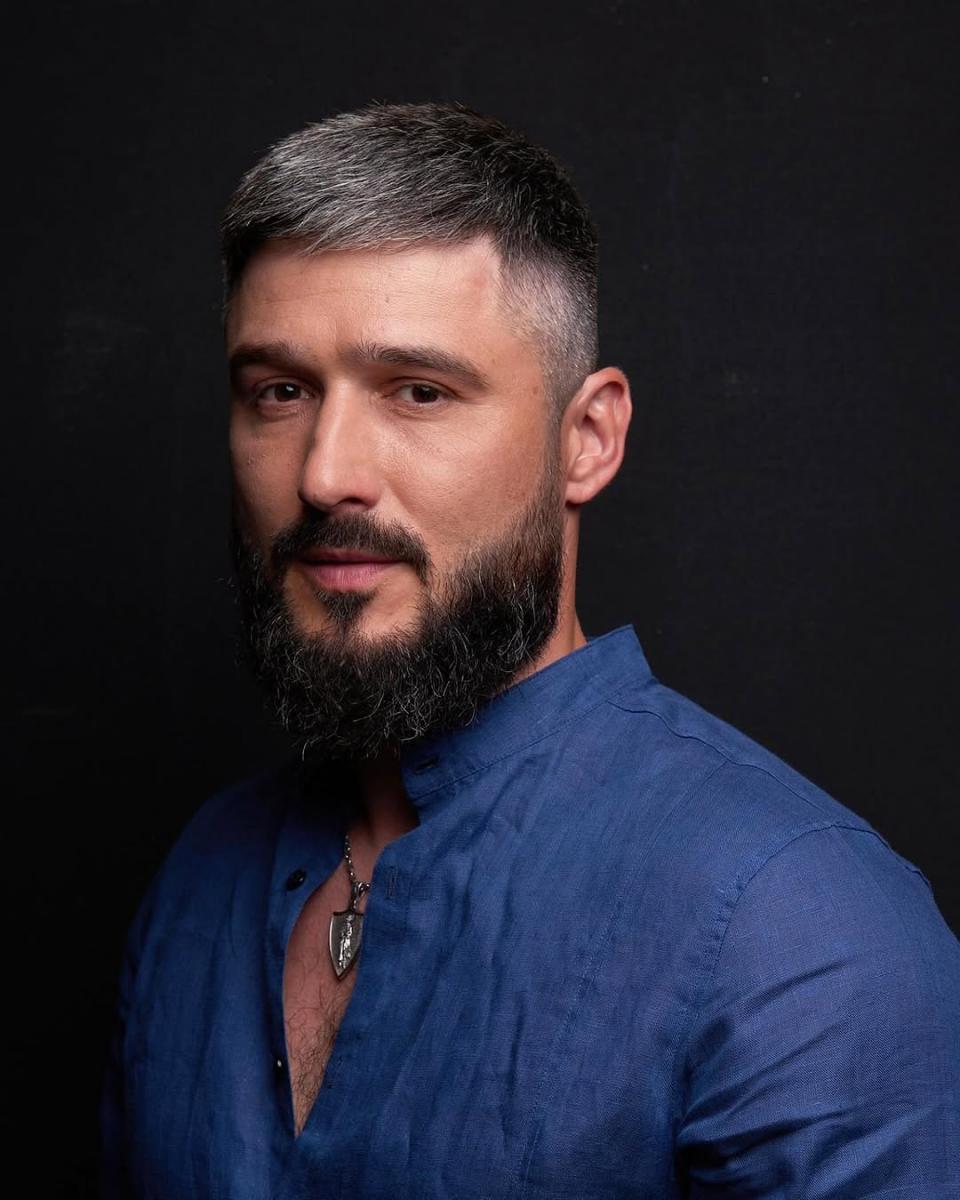 Повернувся до акторства після служби: Андрій Федінчик став голосом головного героя корейської дорами на ТЕТ