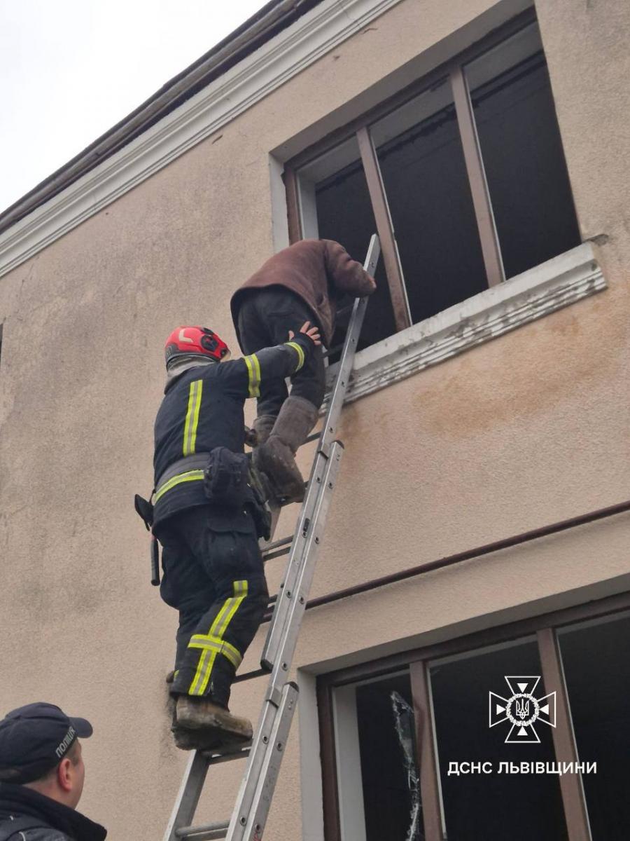 Наслідки російського удару по Львівській області