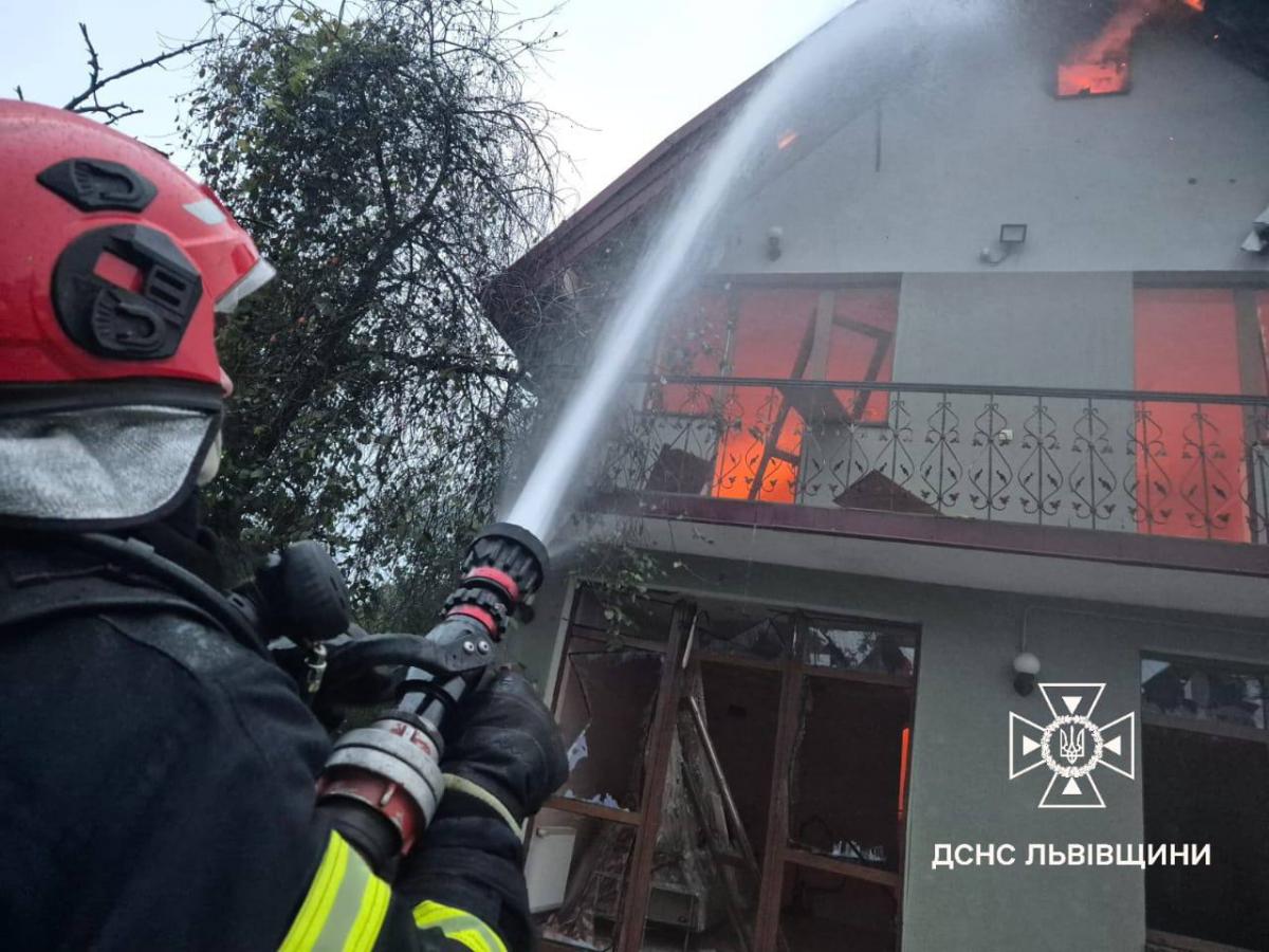 Наслідки російського удару по Львівській області