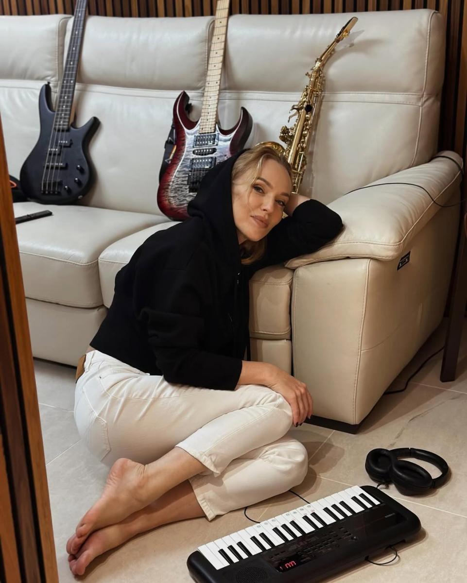 Альбина Джанабаева Альбина Джанабаева