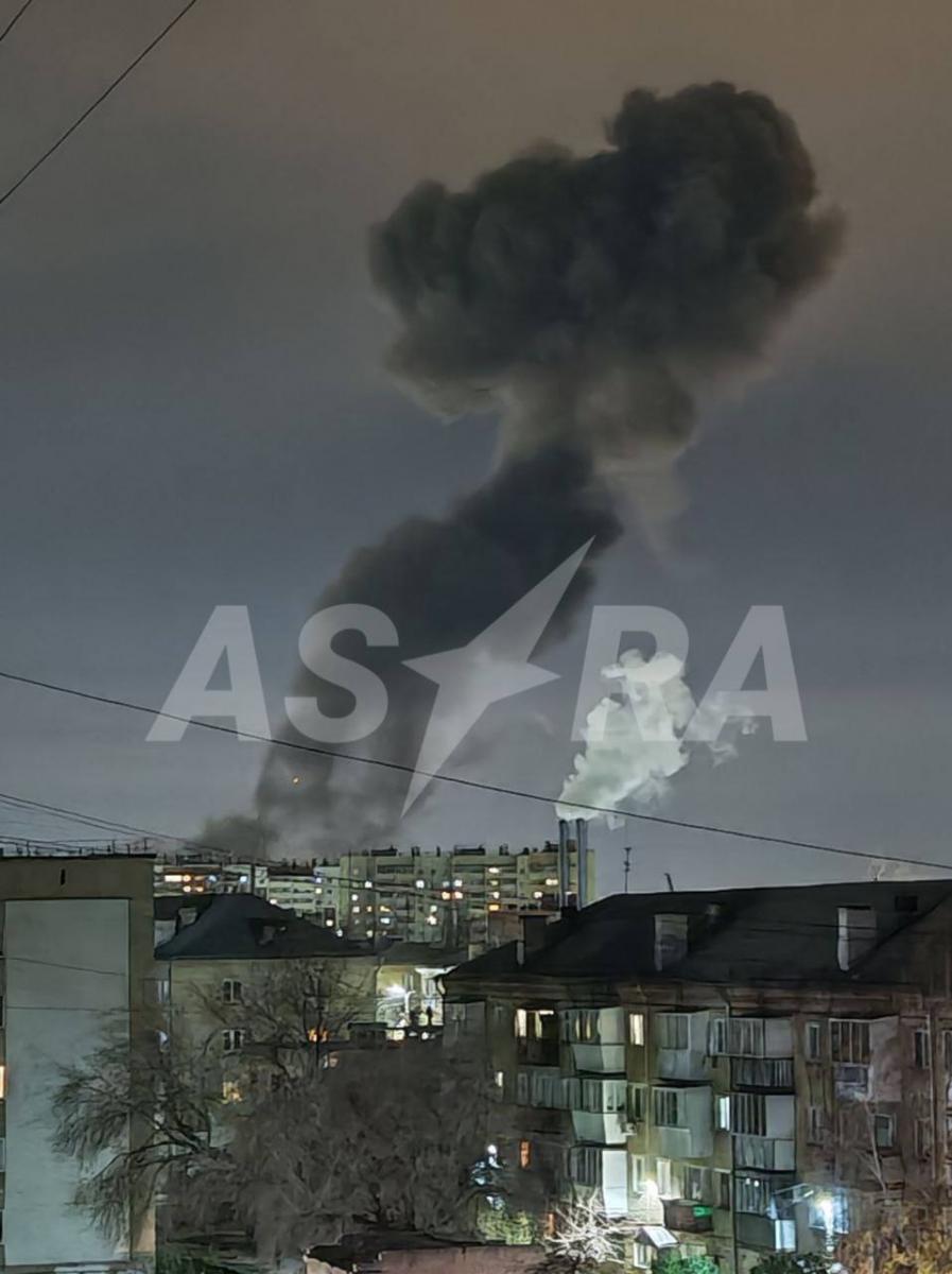 Над заводом видно дим Над заводом видно дим