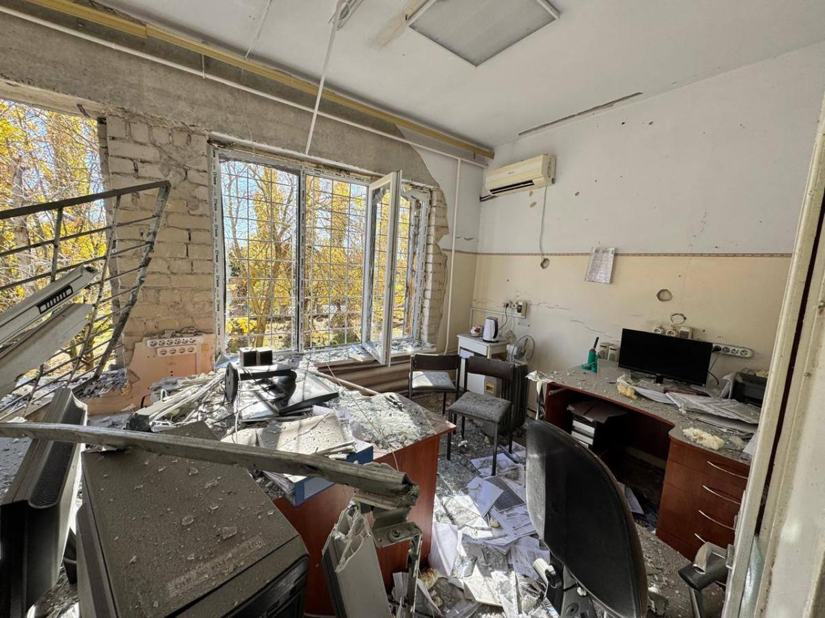 Наслідки удару РФ по дитячій лікарні в Херсоні 29 жовтня Наслідки удару РФ по дитячій лікарні в Херсоні 29 жовтня