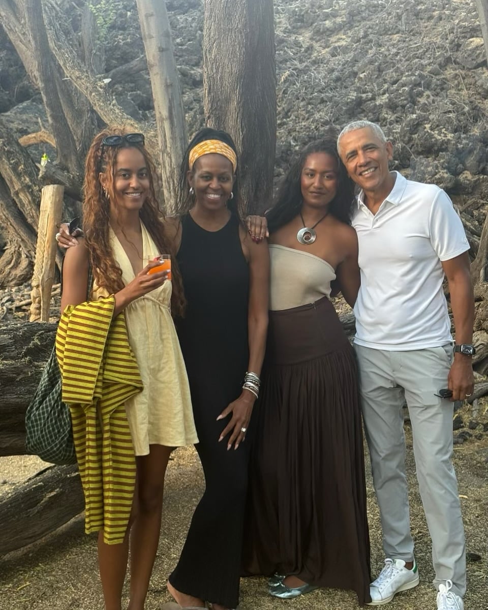 Мішель та Барак Обама з дітьми