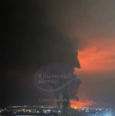 У Феодосії - пожежа на нафтобазі У Феодосії - пожежа на нафтобазі