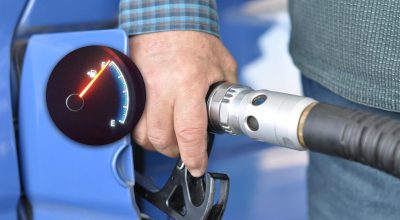 Наслідки будуть фатальними: які автомобілі не варто заправляти "до повного"