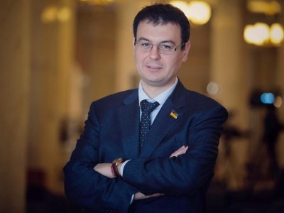 Гетманцев упродовж багатьох років лобіює різноманітні пільги близькому лотерейному бізнесу - політолог