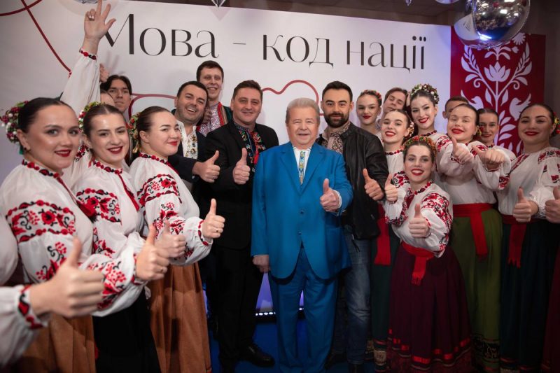 "Держим вместе украинскую волну!": Михаил Поплавский об украинском языке и генетическом коде нации