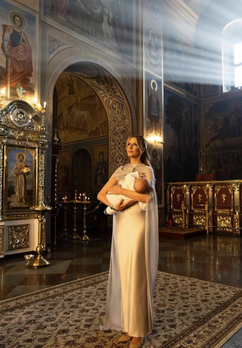 Леся Нікітюк хрестила сина 