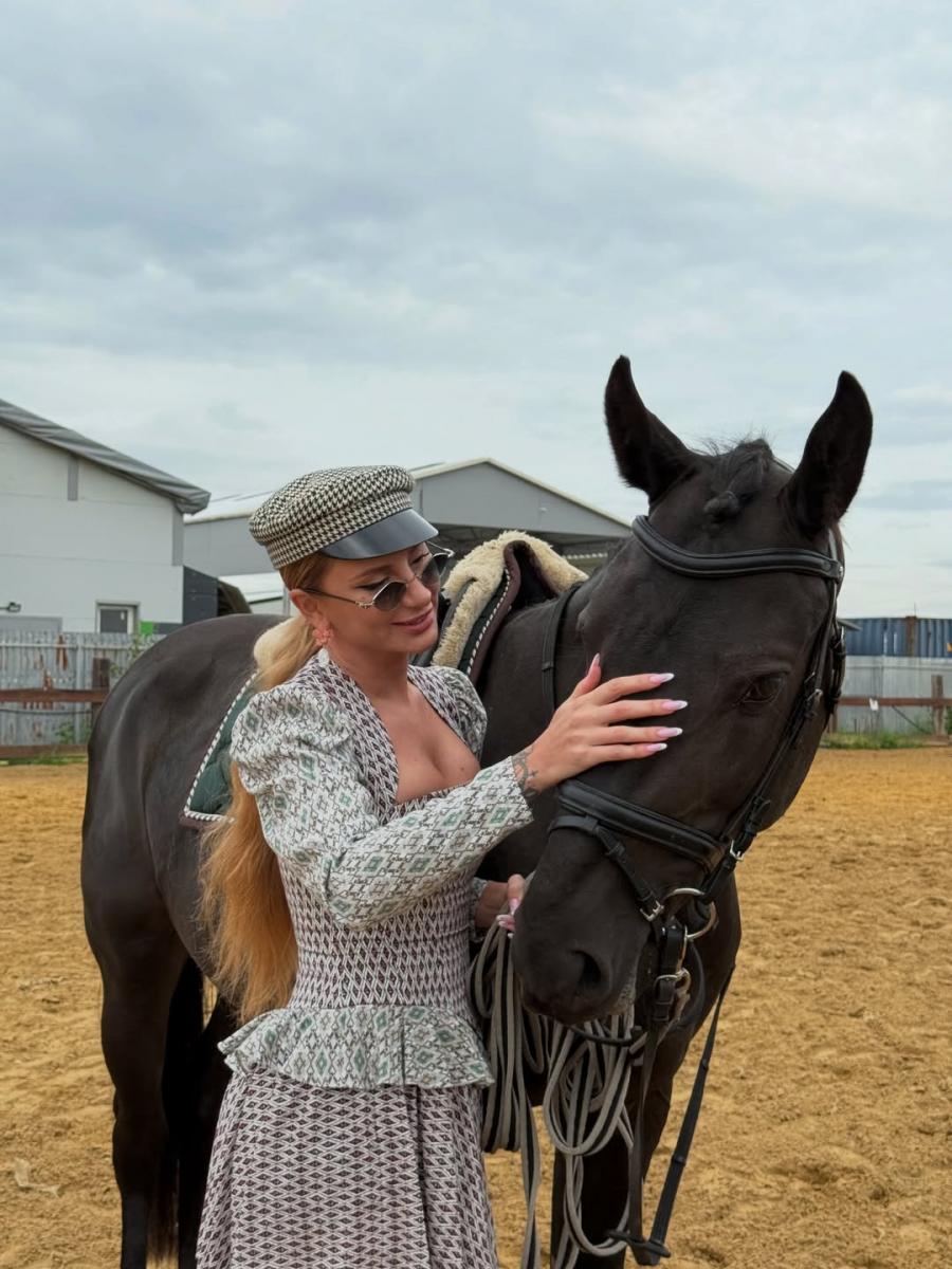 Анна Асти Анна Асти