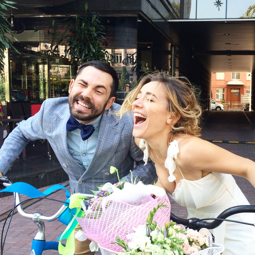 Андрей Бедняков, Настя Короткая