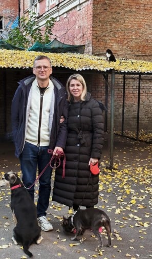 Дмитрий Кулеба с возлюбленной Дмитрий Кулеба с возлюбленной