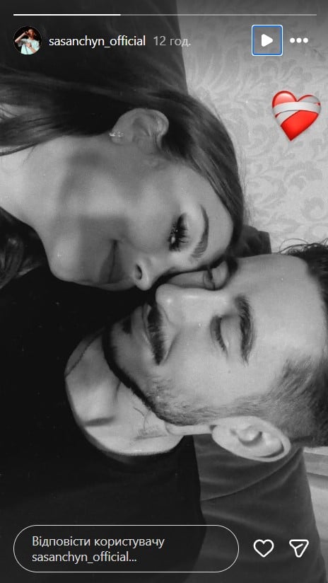 Роман Сасанчин с новой девушкой Роман Сасанчин с новой девушкой