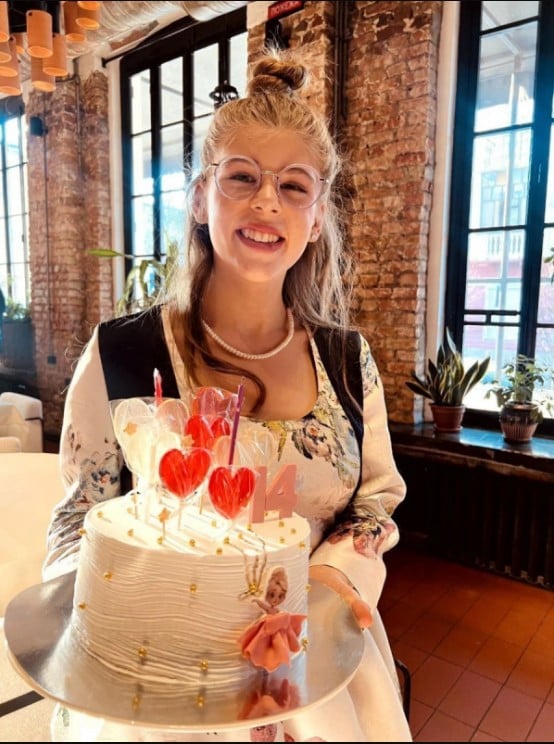 Аня Подвербна у свій 14-й день народження Аня Подвербна у свій 14-й день народження