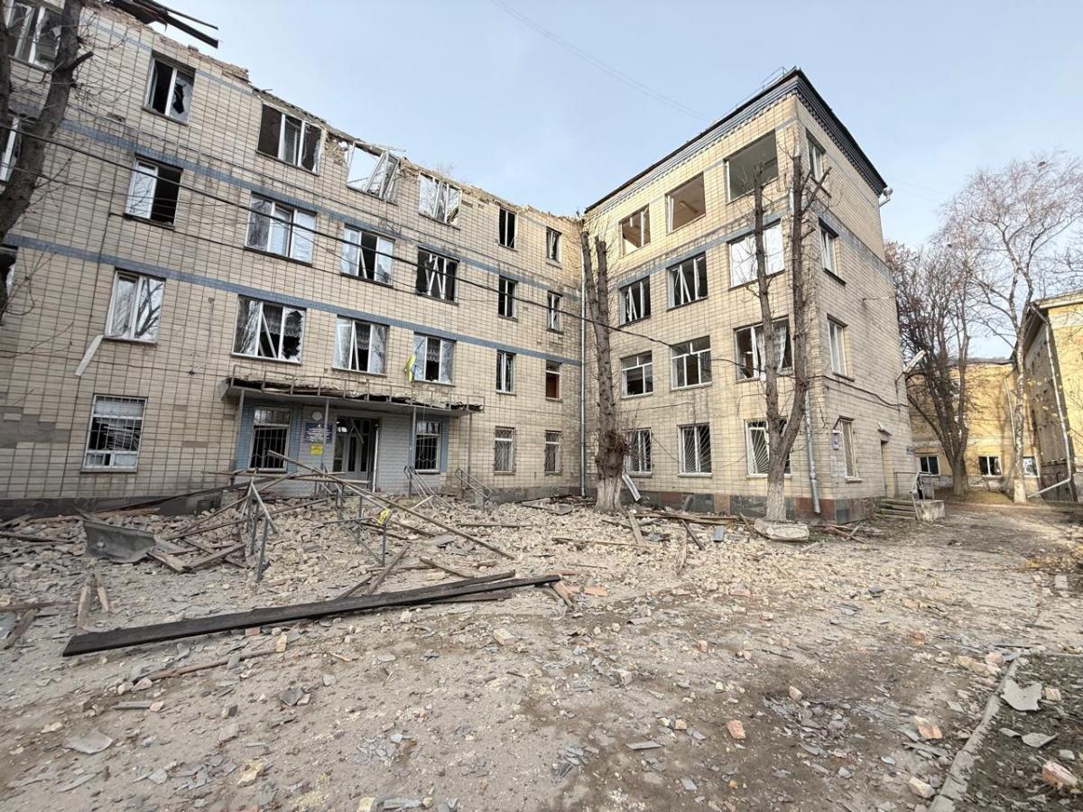Пошкоджені медичні заклади внаслідок атаки на Київ