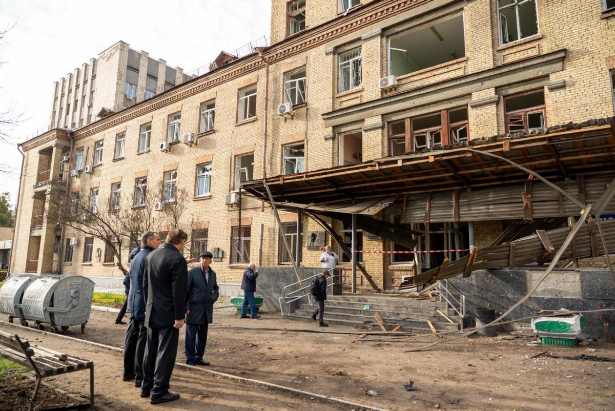 Пошкоджені медичні заклади внаслідок атаки на Київ