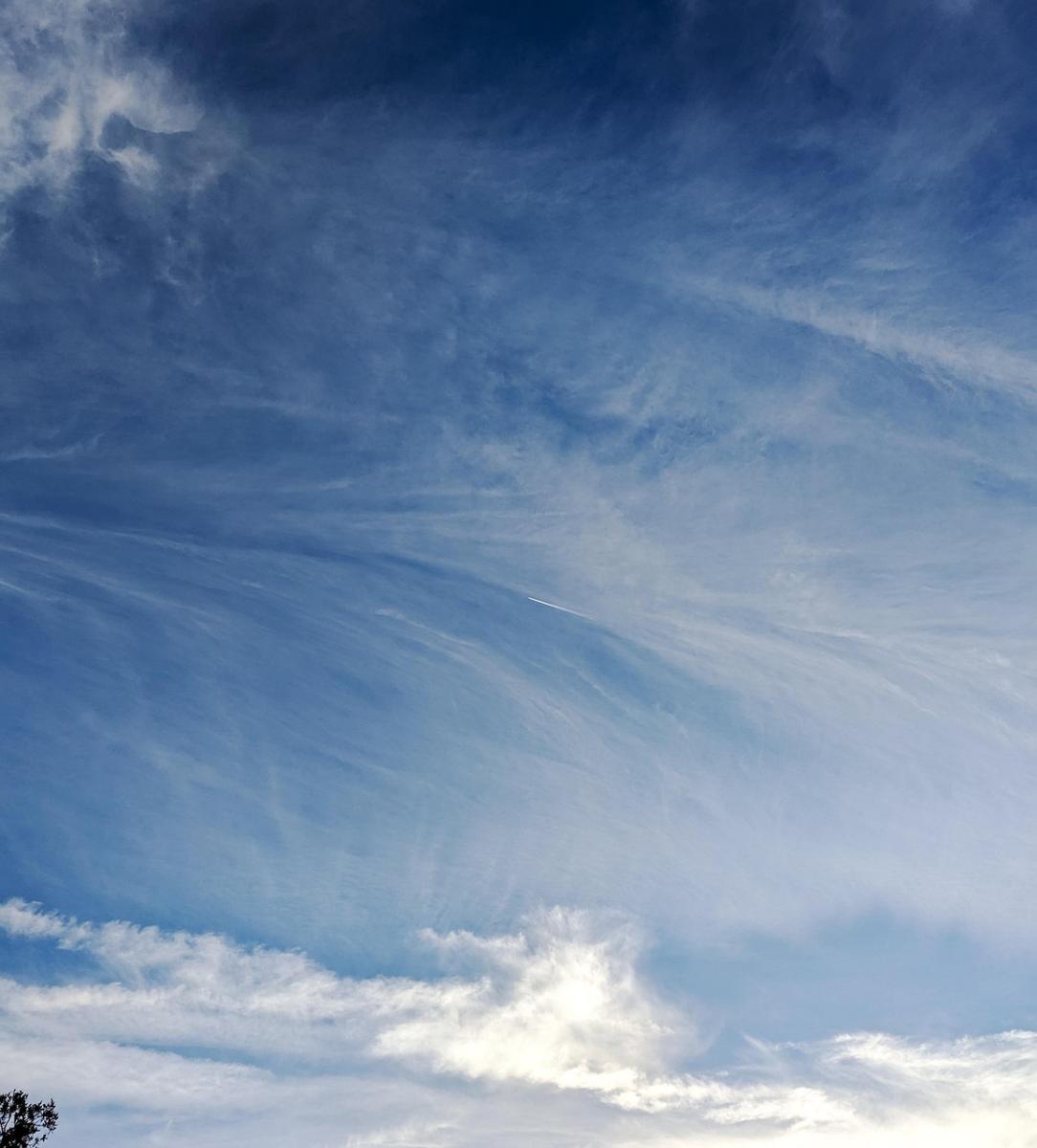 Перисто-шаруваті хмари Перисто-шаруваті хмари