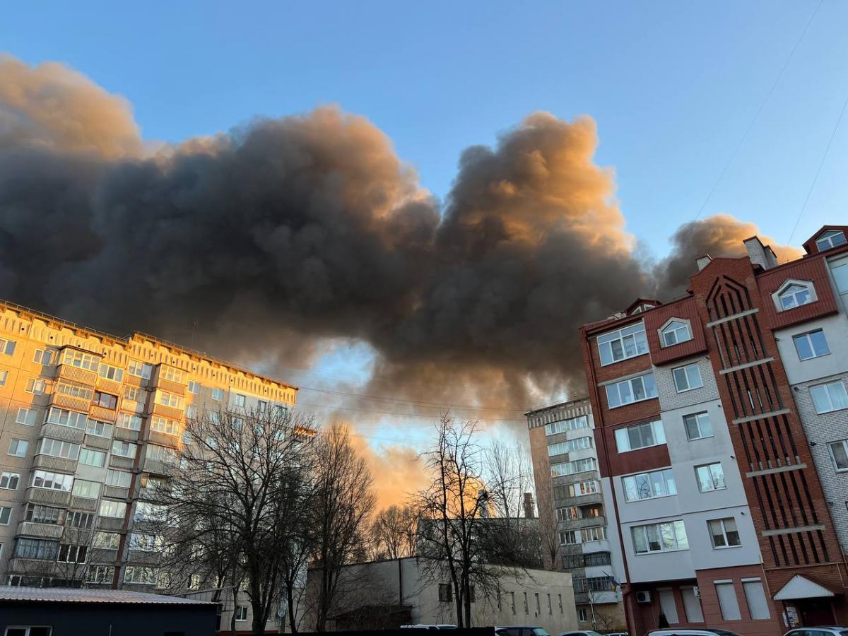Наслідки удару в житловий будинок у Тернополі