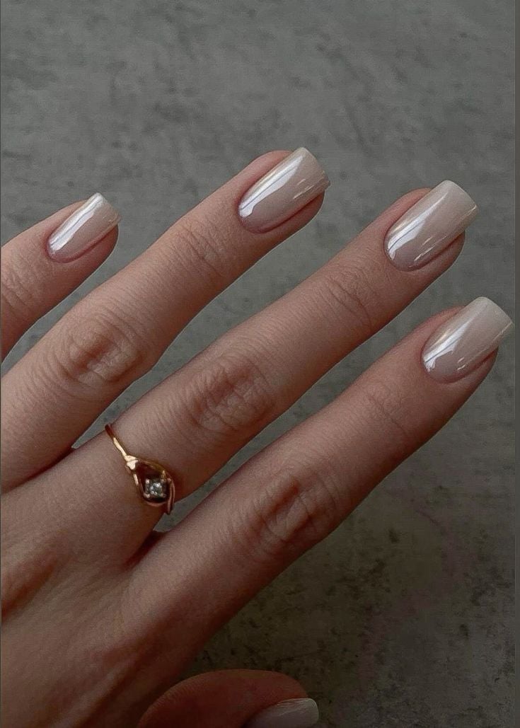 Манікюр зима-2025-2026 - модні відтінки зимового манікюру в 2025 році