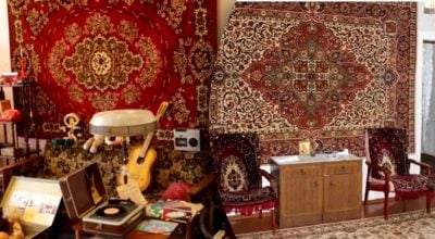 Навіщо на стіні вішали килим?