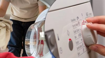 Як правильно прати одяг, щоб не зіпсувати його : неочевидні поради Як правильно прати одяг, щоб не зіпсувати його : неочевидні поради