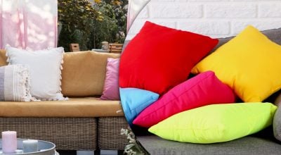 Не поспішайте викидати старі подушки: корисні лайфхаки для дому та дачі