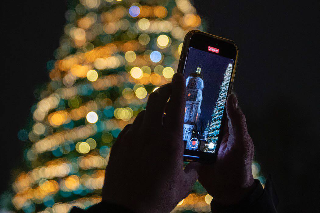 У центрі Києва відкрили головну ялинку країни