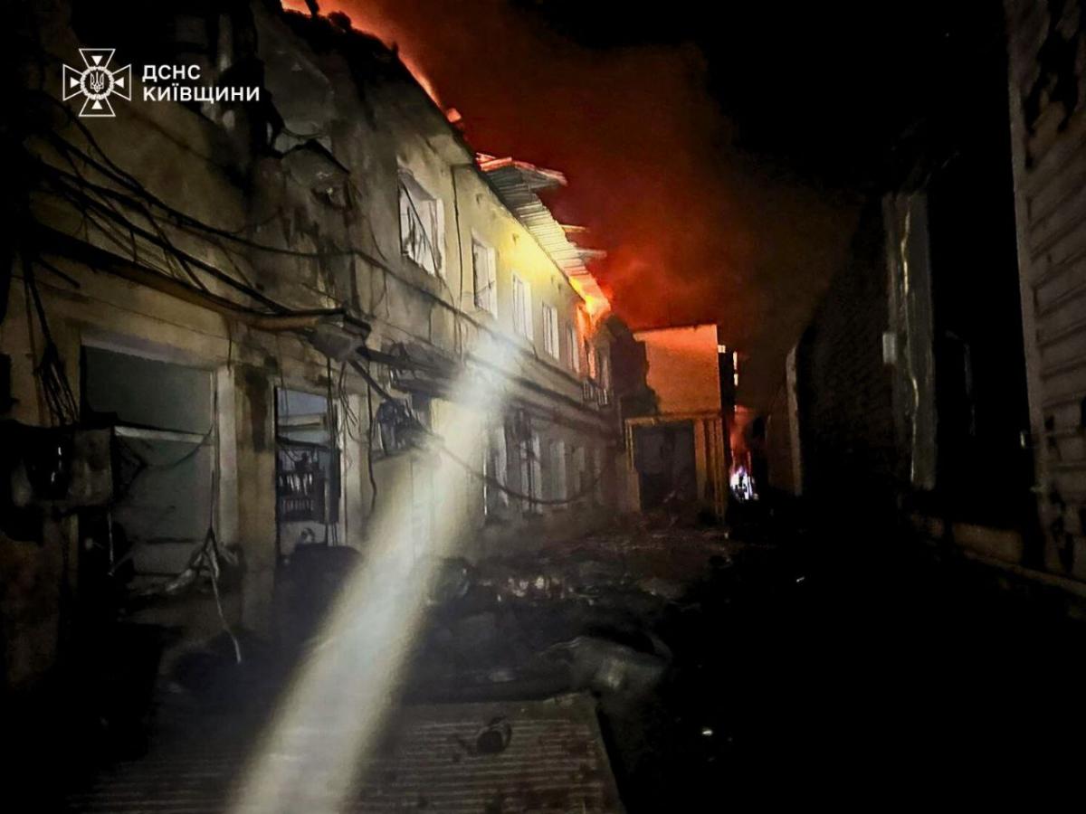 Росіяни втретє за таждень цинічно б'ють Фастову: що відомо про наслідкиРосіяни втретє за таждень цинічно б'ють Фастову: що відомо про наслідкиРосіяни втретє за таждень цинічно б'ють Фастову: що відомо про наслідки Росіяни втретє за таждень цинічно б'ють Фастову: що відомо про наслідкиРосіяни втретє за таждень цинічно б'ють Фастову: що відомо про наслідкиРосіяни втретє за таждень цинічно б'ють Фастову: що відомо про наслідки