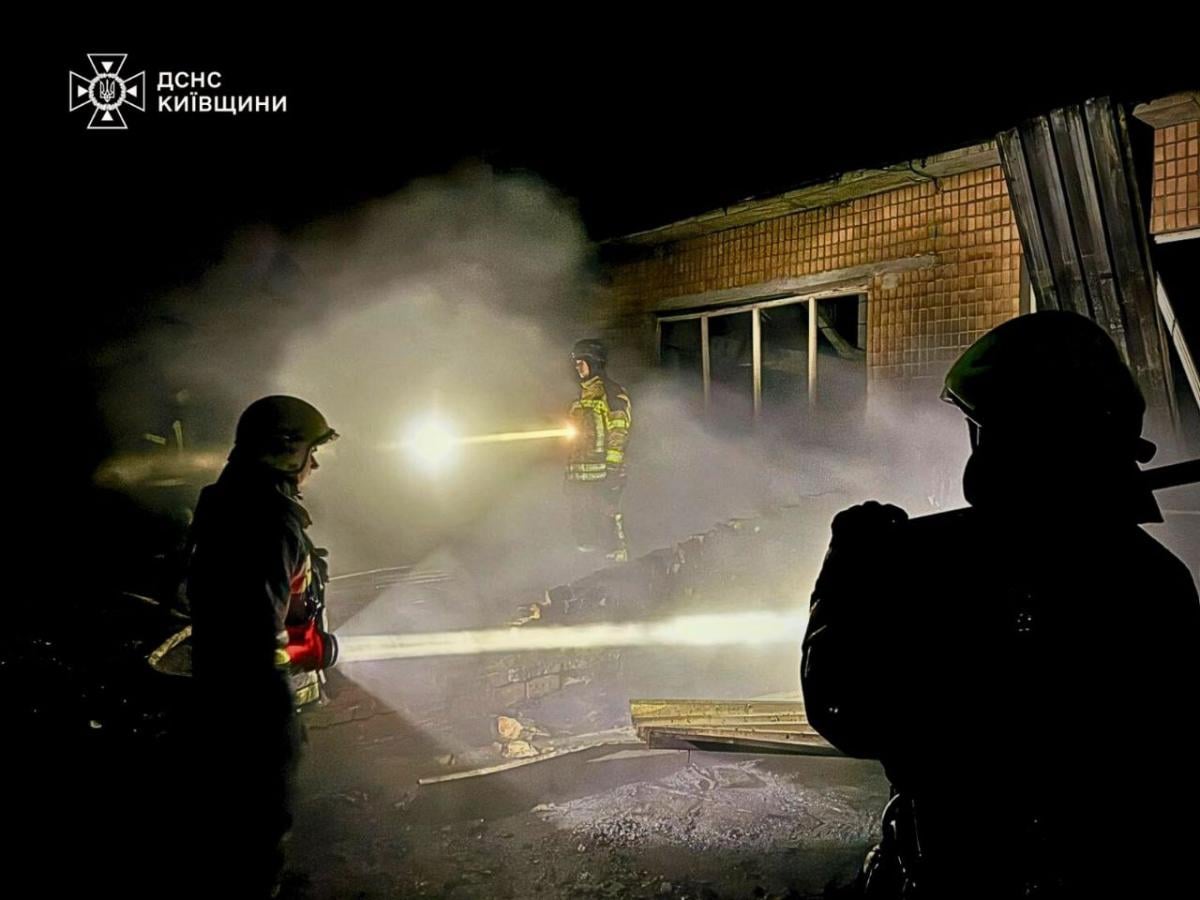 Росіяни втретє за таждень цинічно б'ють Фастову: що відомо про наслідки Росіяни втретє за таждень цинічно б'ють Фастову: що відомо про наслідки