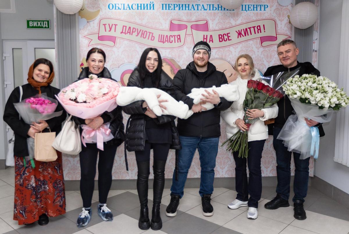 Племінниця Софії Ротару з дітьми Племінниця Софії Ротару з дітьми