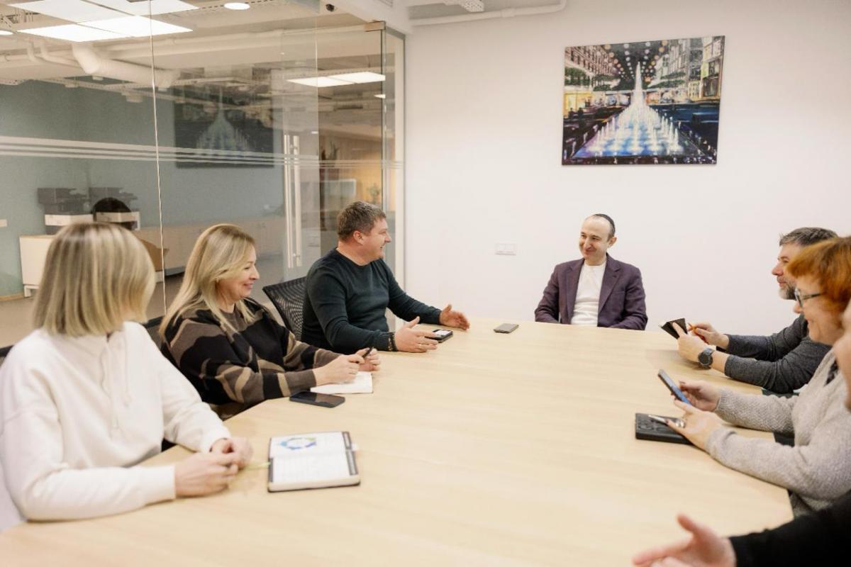 Фелікс Черток Фелікс Черток