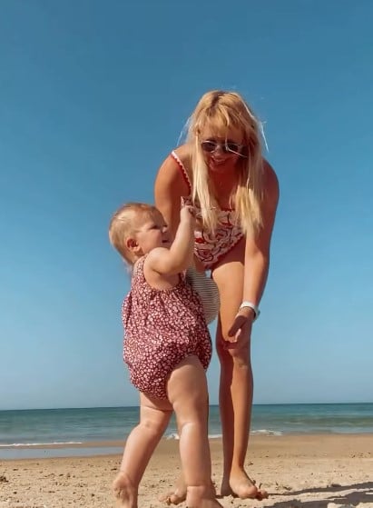 Алена Алымова с дочкой