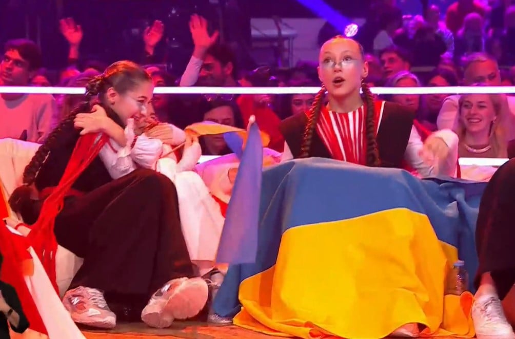 Реакция делегации Украины на 2 место в Детском Евровидении Реакция делегации Украины на 2 место в Детском Евровидении