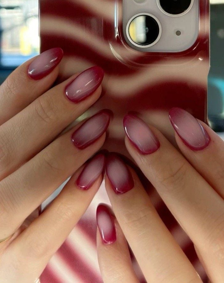 7 идей новогоднего маникюра 2026, которые поразят всех 7 идей новогоднего маникюра 2026, которые поразят всех