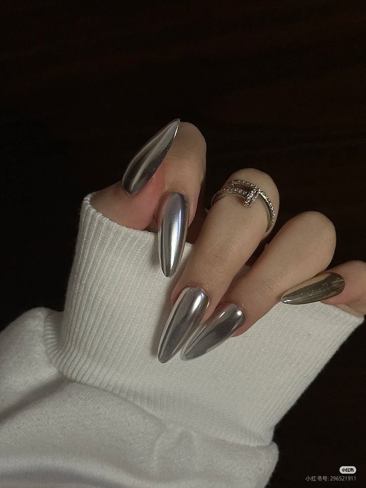 7 идей новогоднего маникюра 2026, которые поразят всех 7 идей новогоднего маникюра 2026, которые поразят всех