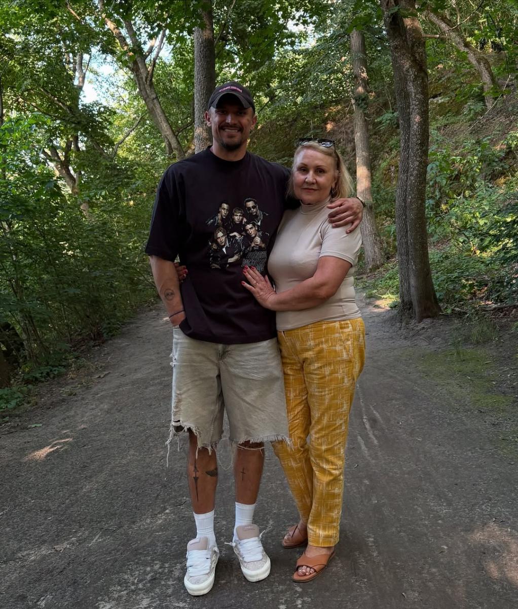 Тарас Цимбалюк із мамою