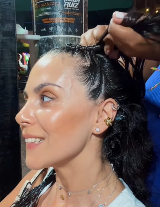 Настя Каменських волосся